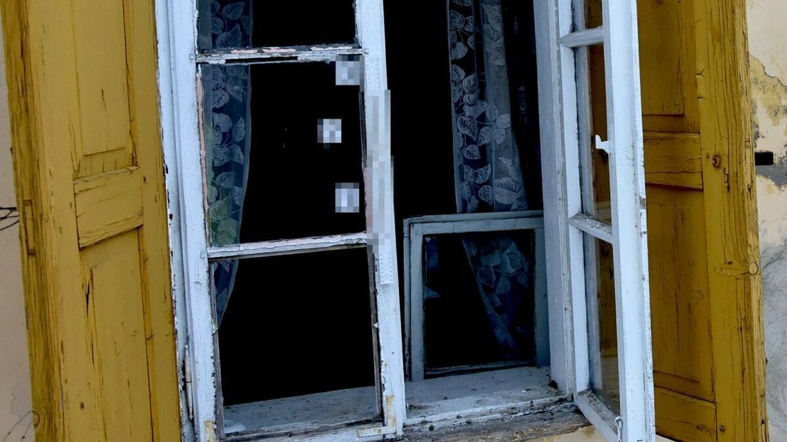 Dwie nastolatki, dwóch dorosłych mężczyzn i seria włamań