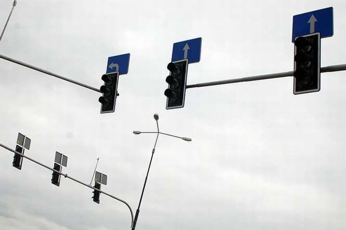 Dwie nowe sygnalizacje świetlne mają stanąć na Drodze Męczenników Majdanka Dwie nowe sygnalizacje świetlne mają stanąć na Drodze Męczenników Majdanka