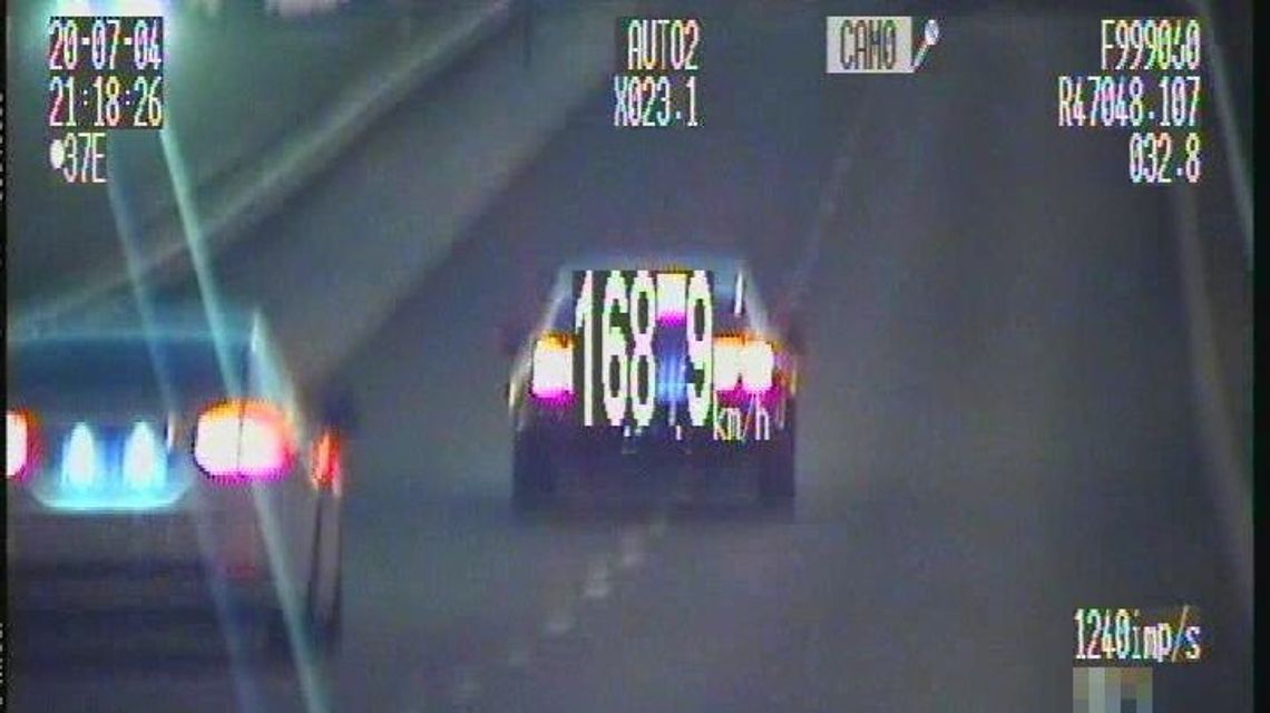 Dwóch piratów na jednym nagraniu. Prześcigali się na al. Solidarności