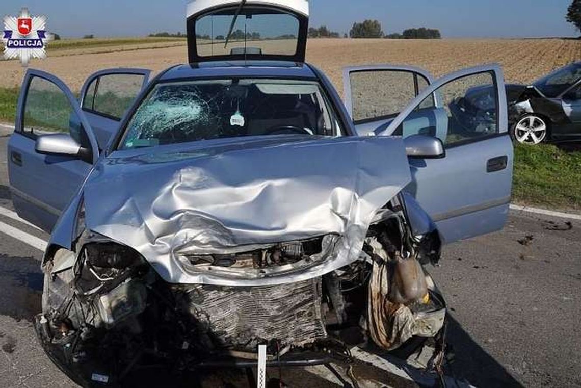 Dwoje dzieci w szpitalu po wypadku opla i BMW Dwoje dzieci w szpitalu po wypadku opla i BMW