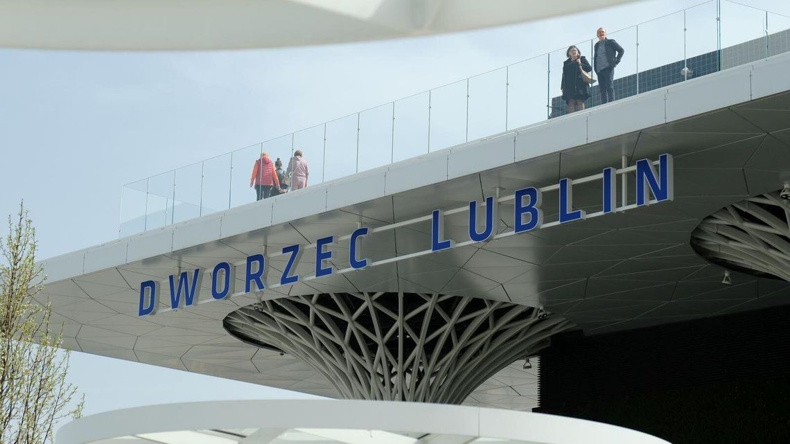 Dworcowy taras z atrakcjami już dostępny dla wszystkich Dworcowy taras z atrakcjami już dostępny dla wszystkich