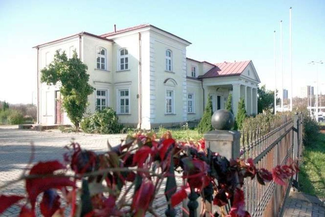 Dworek Grafa kolejny raz na sprzedaż. Za 5,5 mln zł Dworek Grafa kolejny raz na sprzedaż. Za 5,5 mln zł