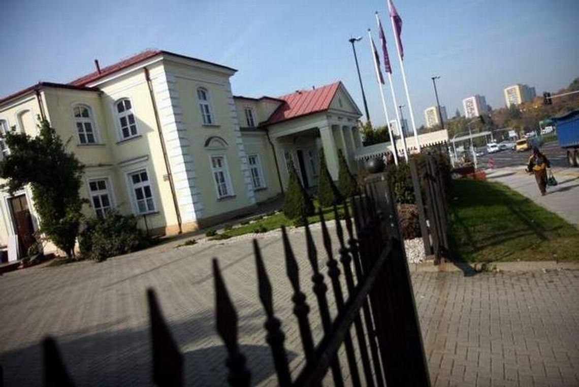 Dworek Grafa poczeka na kupca Dworek Grafa poczeka na kupca