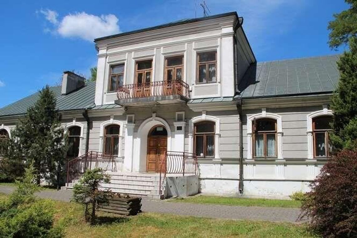 Dworek w Grabanowie. Wójt negocjuje z marszałkiem. Gmina chce przejąć budynek