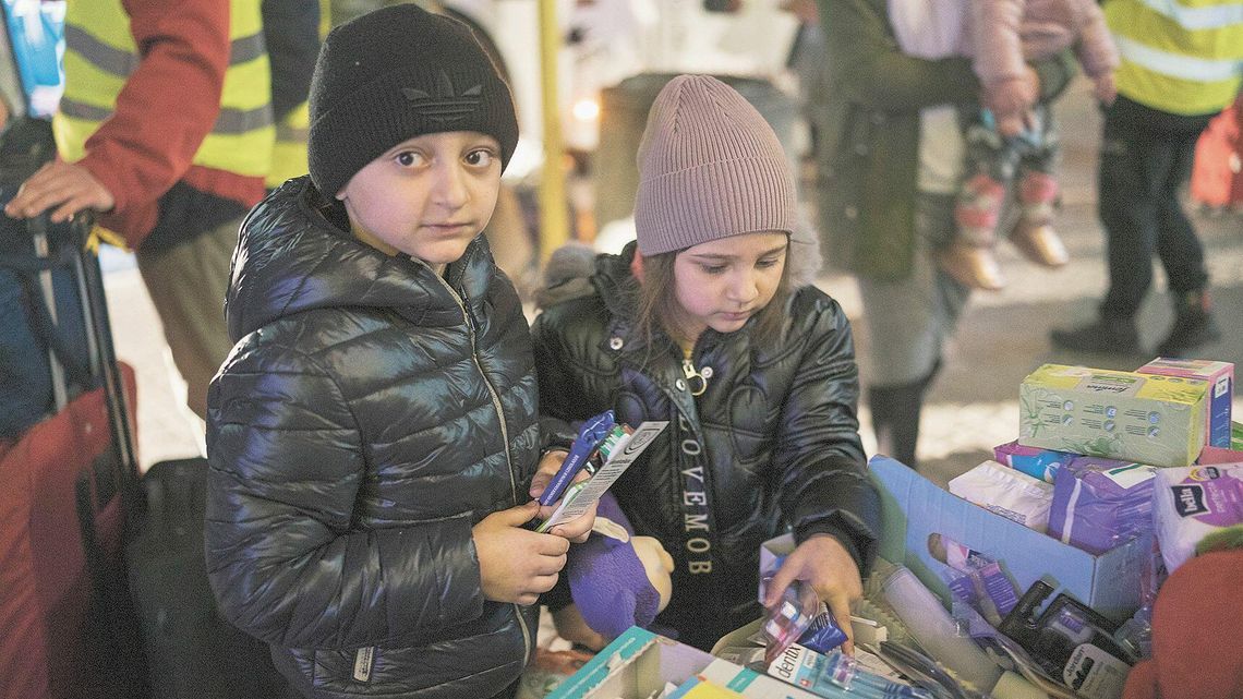Dworzec PKS w Lublinie po zmroku. Wszystkie ręce na pokład