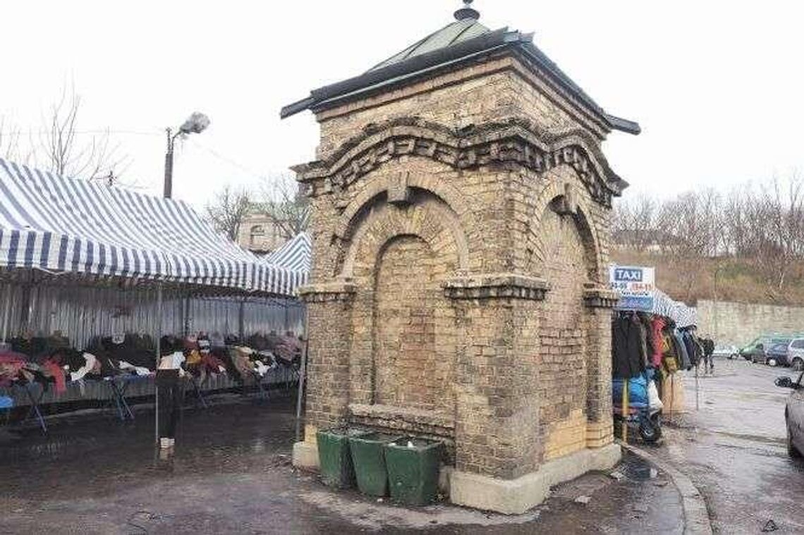 Dworzec PKS w Lublinie. Zabytkowa studnia zostanie wyremontowana