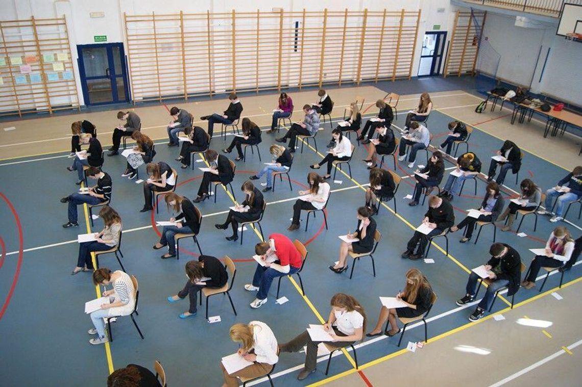 Dyktando w Tarnogórze: Zwyciężyła lublinianka Martyna Marcinkowska Dyktando w Tarnogórze: Zwyciężyła lublinianka Martyna Marcinkowska