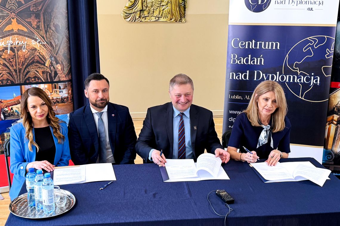 Dyplomaci przyszłością Lublina? Nowa klasa w III LO