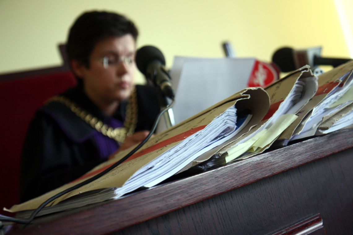 Dyrektor gimnazjum uniewinniony od zarzutu molestowania uczennicy Dyrektor gimnazjum uniewinniony od zarzutu molestowania uczennicy