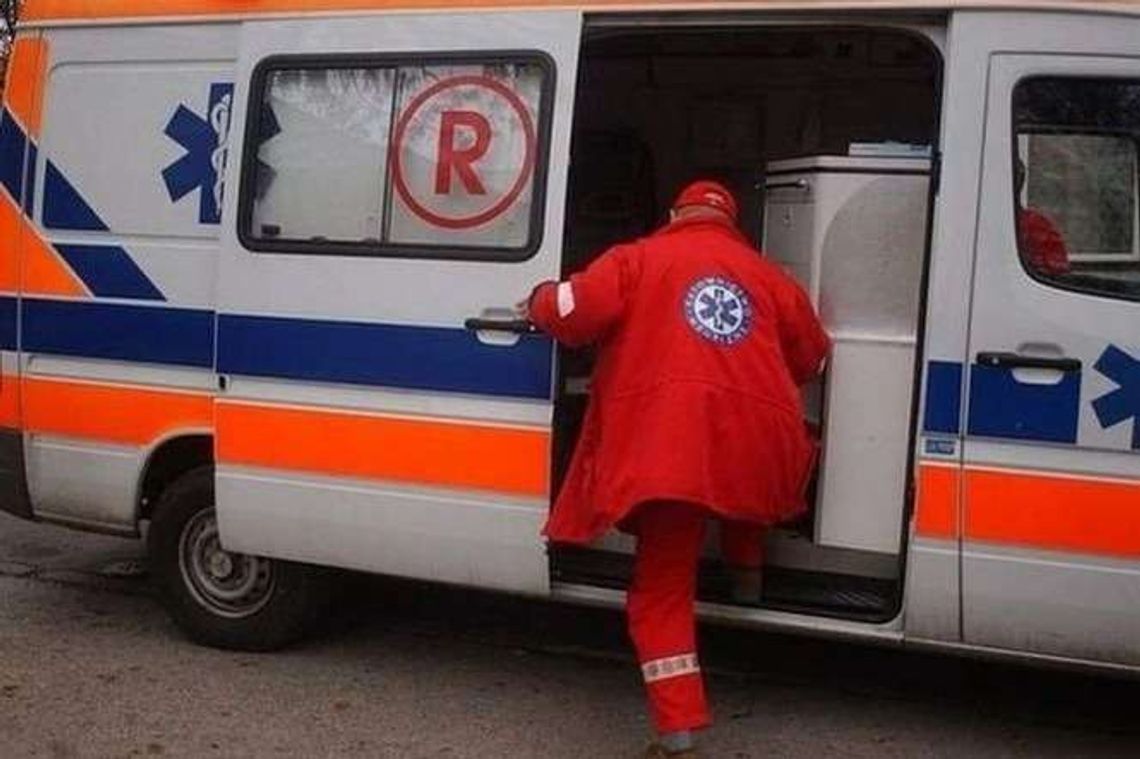 Dyrektor szkoły nie żyje, jego żona trafiła do szpitala. Zatruli się czadem