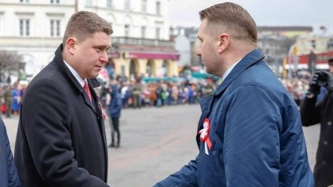 Dyrektor u ministra Czarnka służbową limuzyną do przedszkola. Mamy komentarz MEN-u