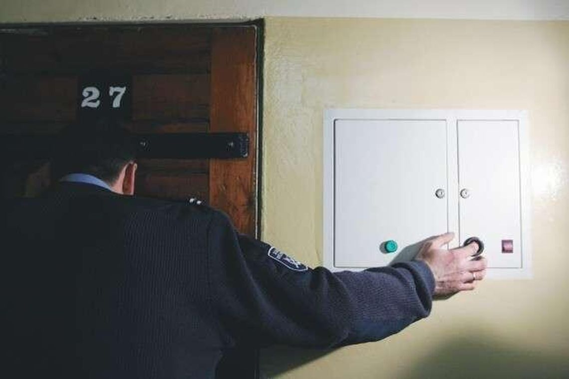 Dyrektor więzienia musi się tłumaczyć. Donosy o kumoterstwie, prywacie i zastraszaniu