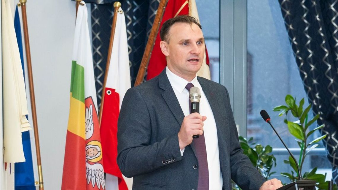 Dyrektorzy trzech sanepidów odwołani tego samego dnia 