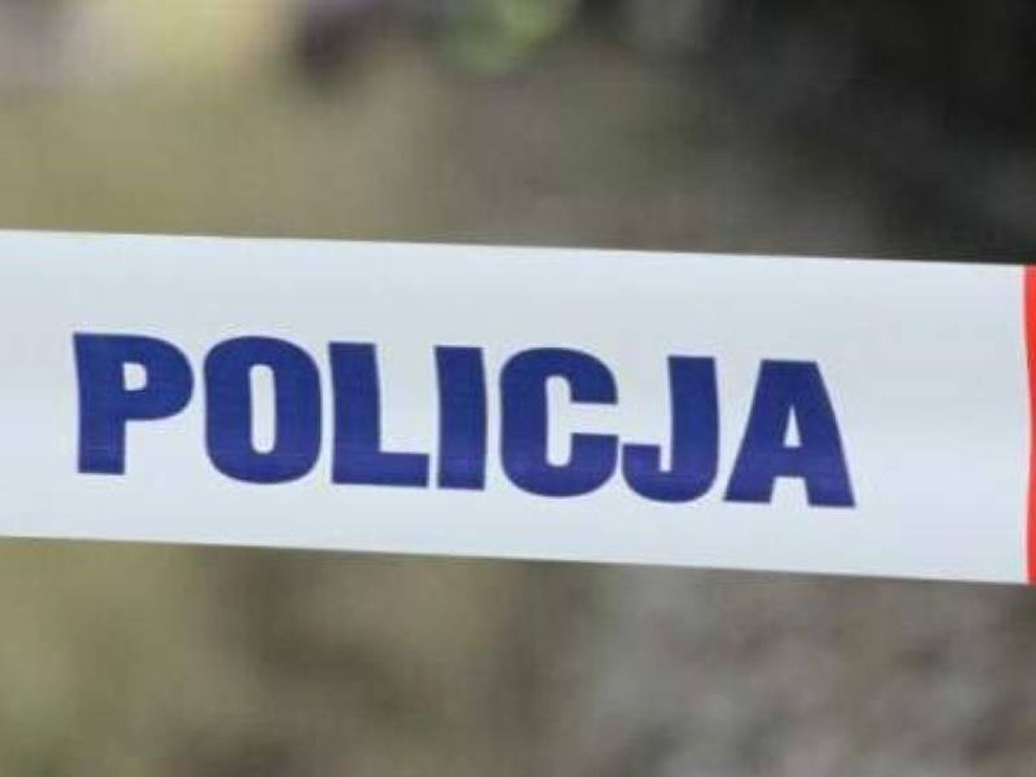 Dziadek najechał przyczepą na wnuczka. Dziecko nie żyje