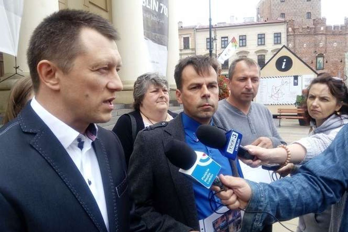 Działacze Kukiz'15 chcą zakazu przyjmowania uchodźców do Lublina Działacze Kukiz'15 chcą zakazu przyjmowania uchodźców do Lublina