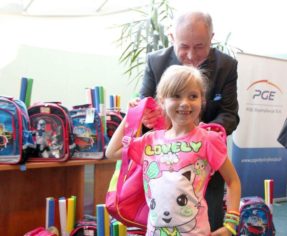 Dzieci dostały szkolne wyprawki
