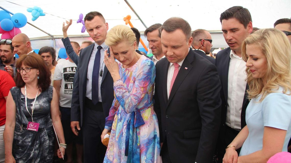 "Dzieci są naszym największym skarbem". Para prezydencka w Białej Podlaskiej 