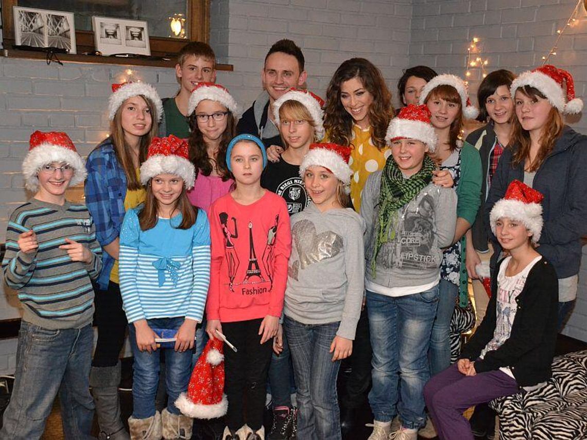 Dzieci z Wiosek Dziecięcych zaśpiewały z Natalią Kukulską (wideo)