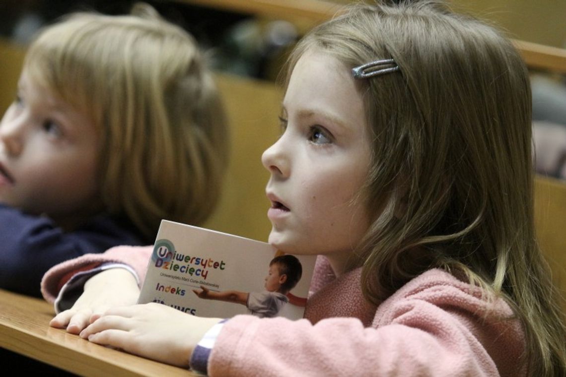 Dzieciaki na uniwersytety. Ruszyły zapisy na nowy semestr
