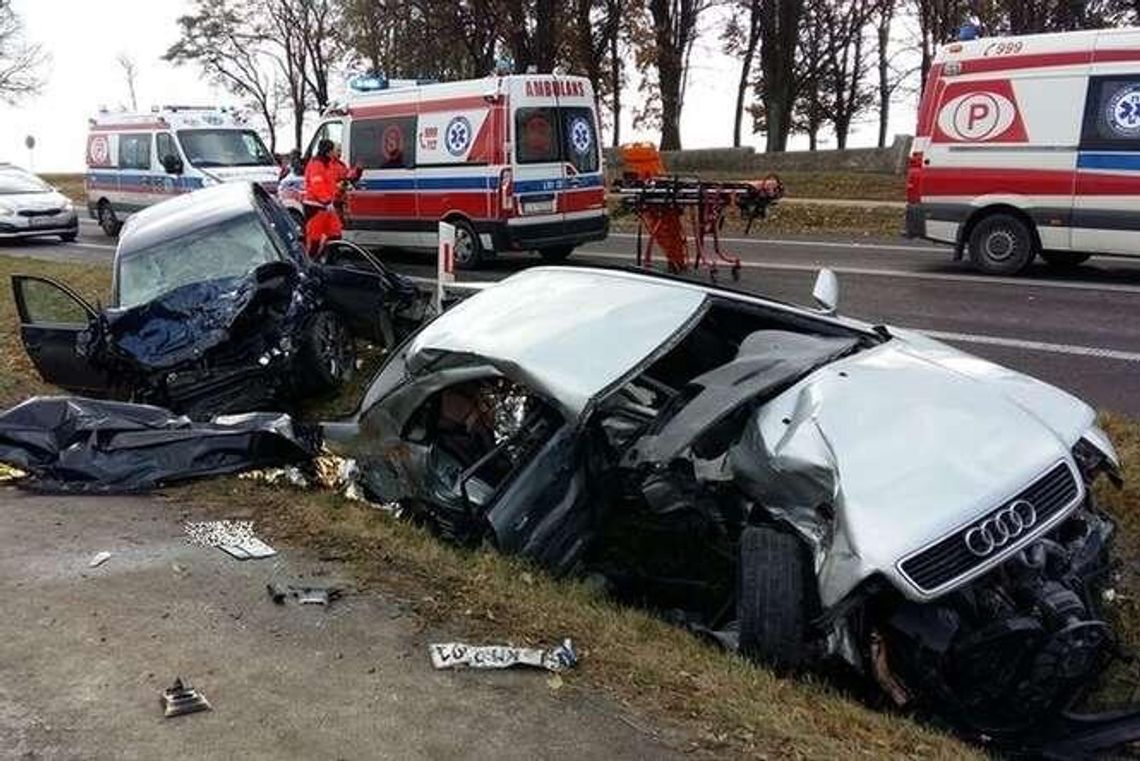 Dziecinin. W wypadku zginęły dwie osoby, trzy zostały ranne