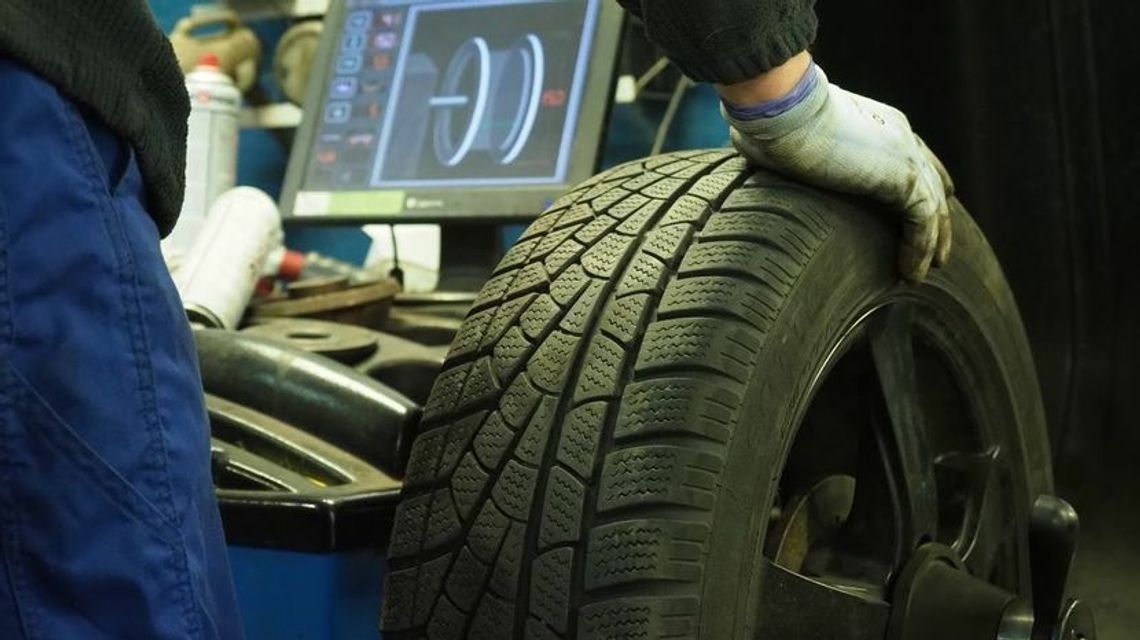 Dziękuj, że nie jeździsz SUV-em. Sprawdzamy ceny wymiany opon w Lublinie Dziękuj, że nie jeździsz SUV-em. Sprawdzamy ceny wymiany opon w Lublinie