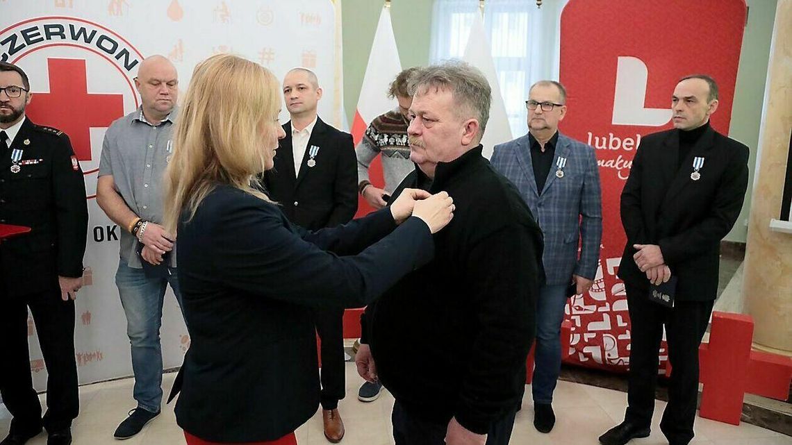 Dzielą się sobą by ratować życie. Krwiodawcy uhonorowani