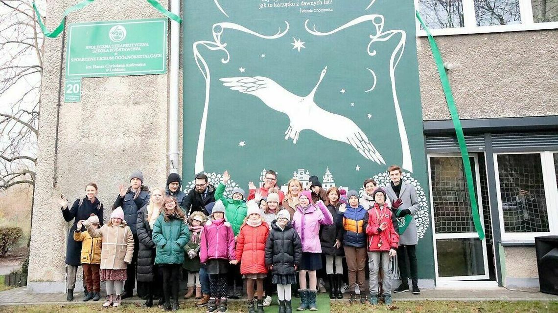 " Dzień dobry panie Andersenie..." Społeczne Szkoły świętują jubileusz 30-lecia