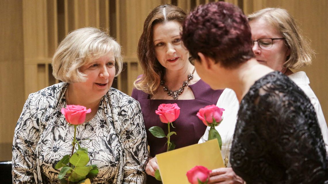 Dzień Edukacji Narodowej. Najlepsi nauczyciele i dyrektorzy dostali medale [zdjęcia]