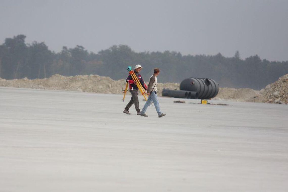 Dzień Otwarty na lotnisku w Świdniku. Zapisz się na listę Dzień Otwarty na lotnisku w Świdniku. Zapisz się na listę