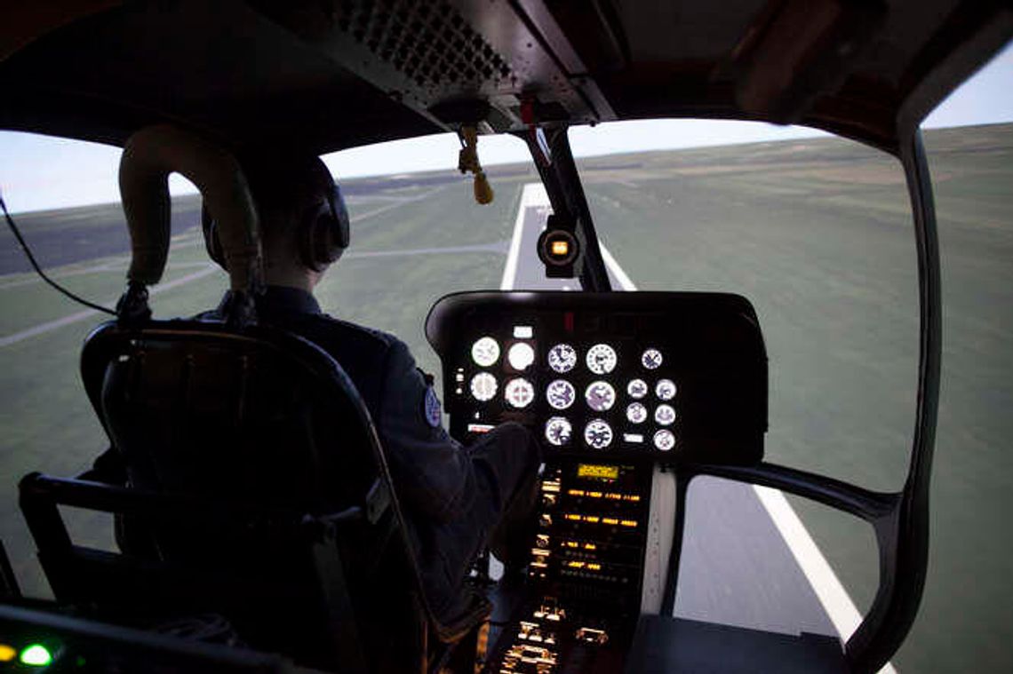 Dzień otwarty w dęblińskiej Szkole Orląt. Przyszło ponad 700 osób Dzień otwarty w dęblińskiej Szkole Orląt. Przyszło ponad 700 osób