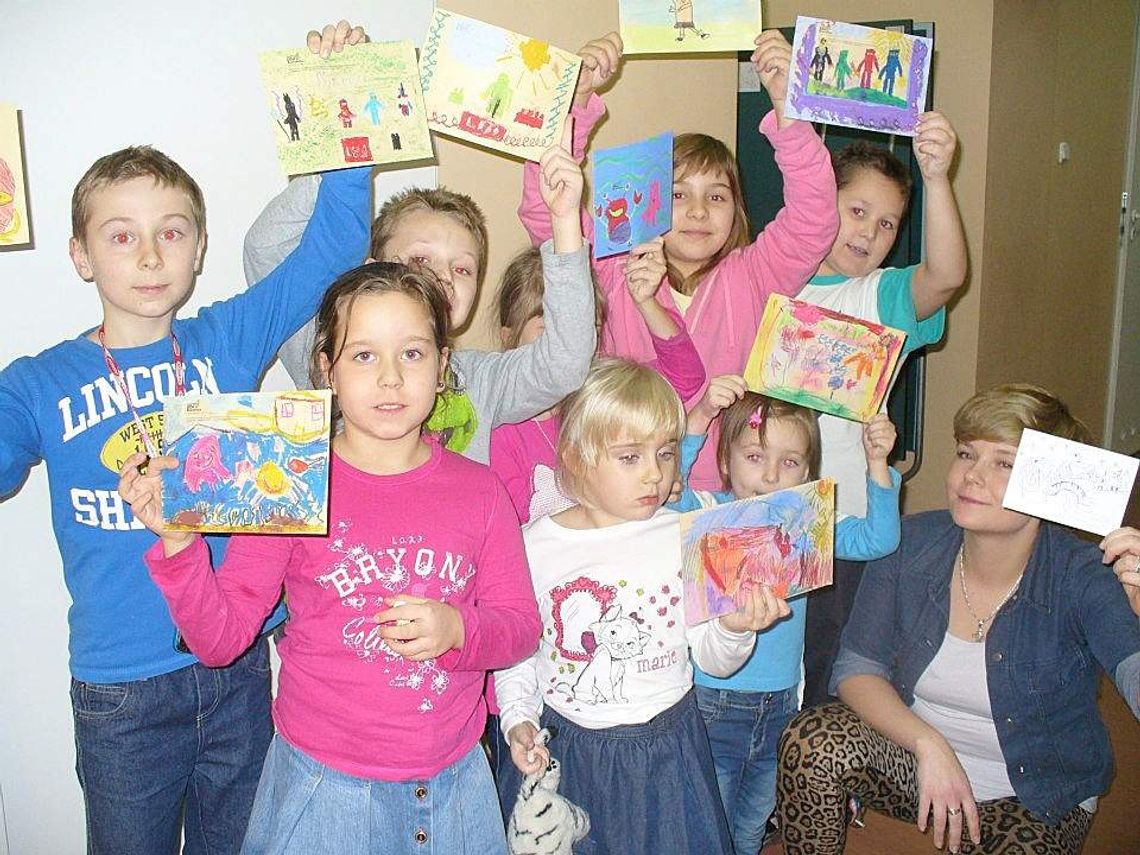 Dzień życzliwości: Wysyłają pocztówki, czekają na misie