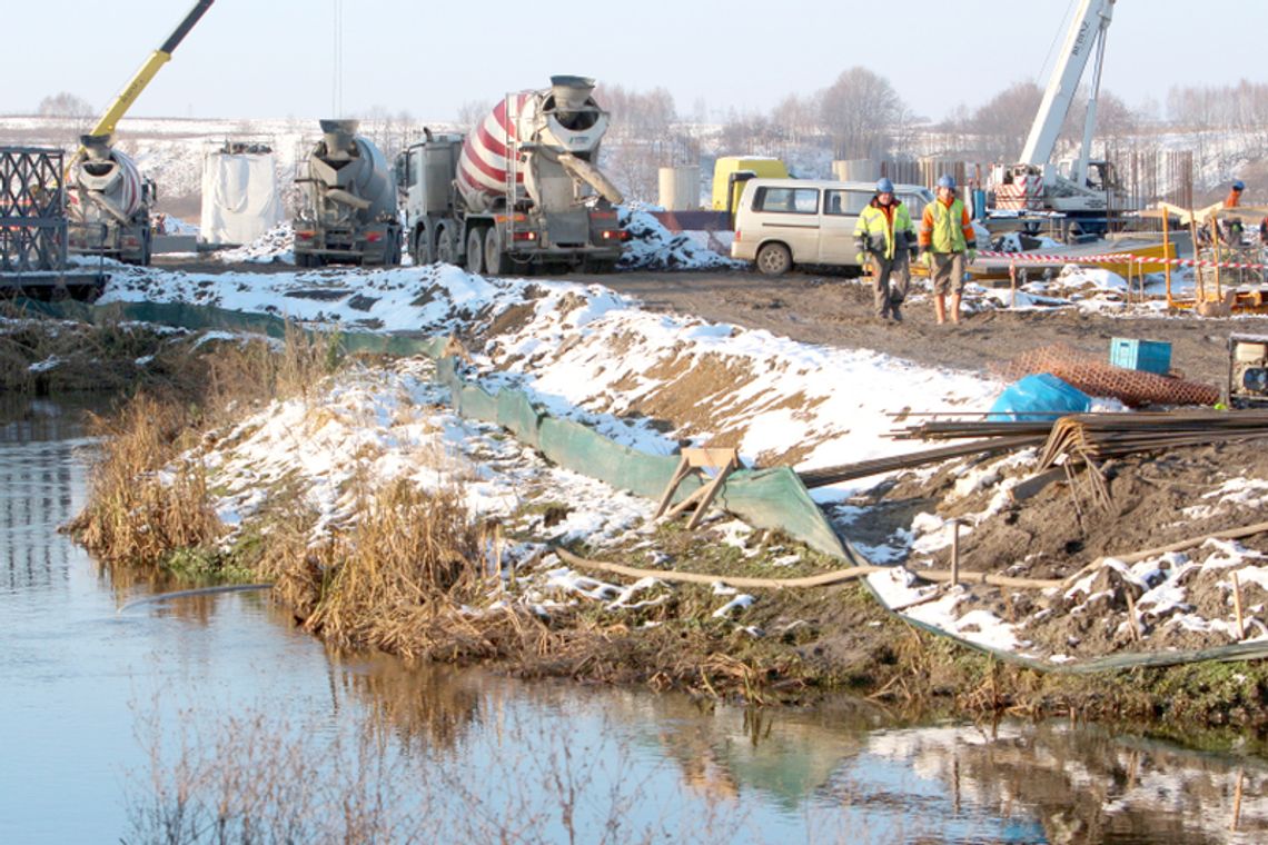 Dziennik Budowy S17: Auta nad zieloną doliną (wideo)