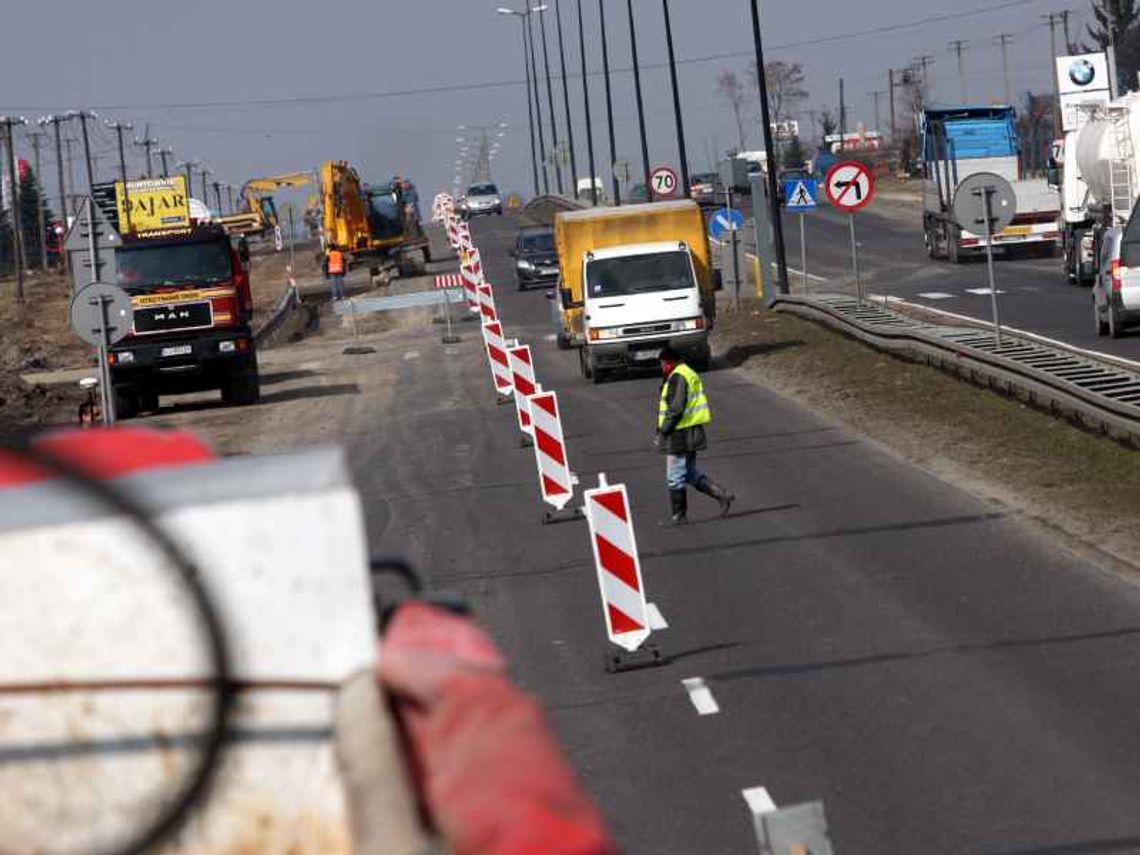 Dziennik budowy S17: Drogowcy mają pełne ręce roboty (zdjęcia) Dziennik budowy S17: Drogowcy mają pełne ręce roboty (zdjęcia)