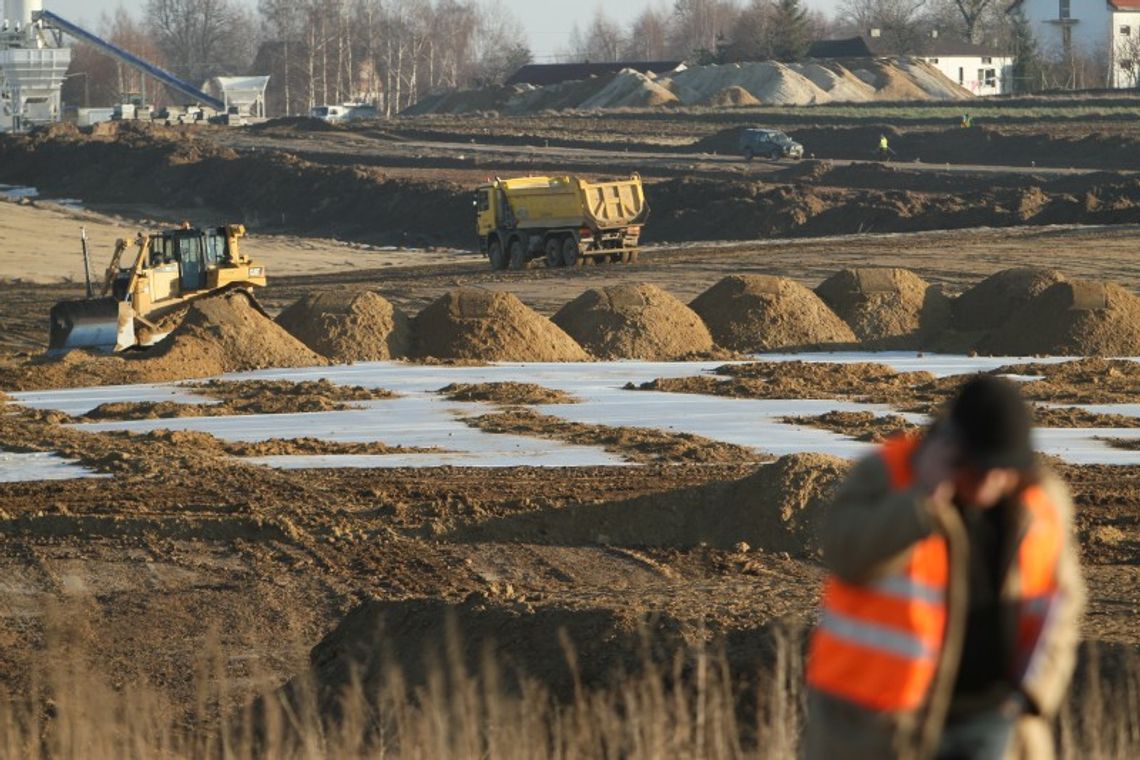 Dziennik budowy S17: Tak powstaje największy węzeł drogowy (zdjęcia, wideo)