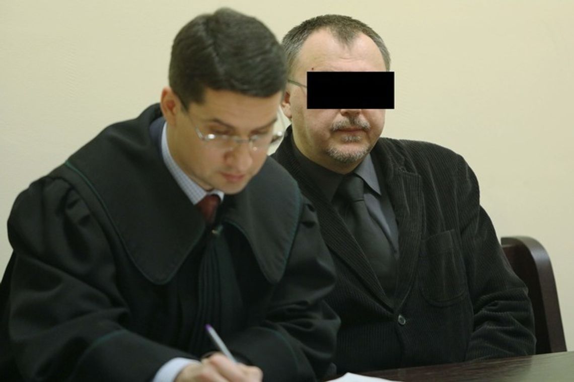 Dzienniki pełne, klasy puste. Kolejni świadkowie mówią o handlu świadectwami w szkole Dzienniki pełne, klasy puste. Kolejni świadkowie mówią o handlu świadectwami w szkole