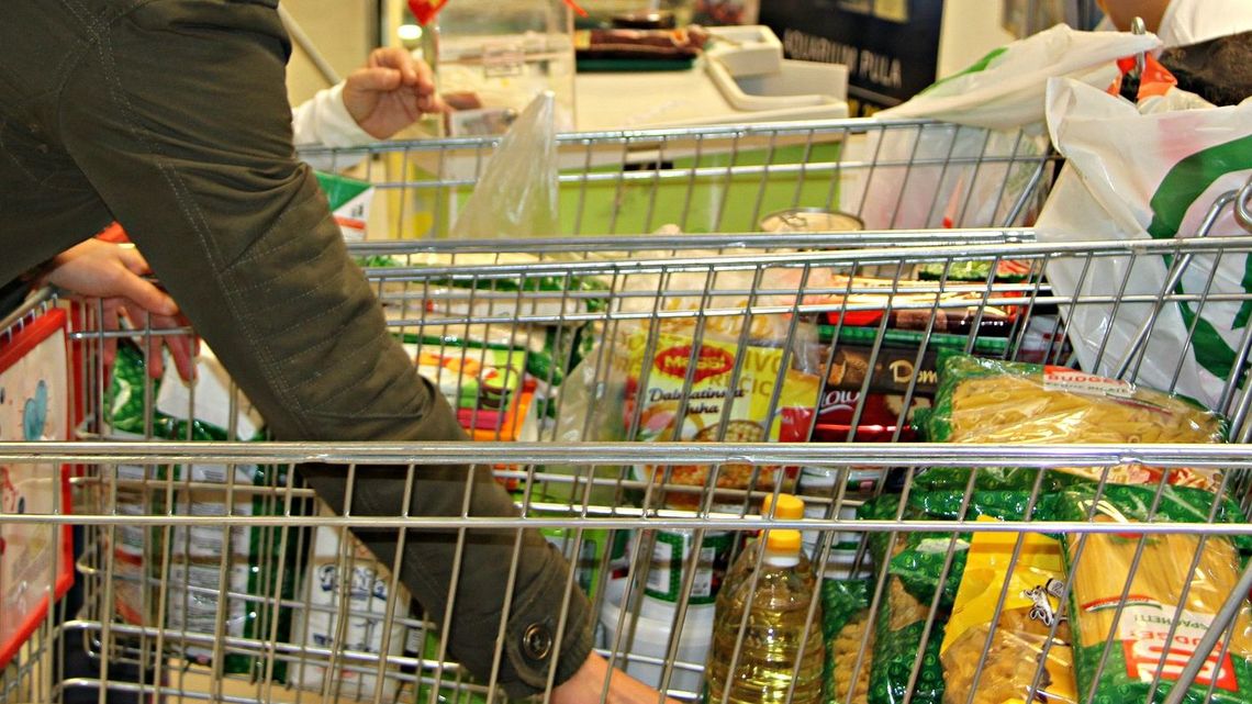 Dzierzkowice: Rozdzielą żywność dla potrzebujących rodzin