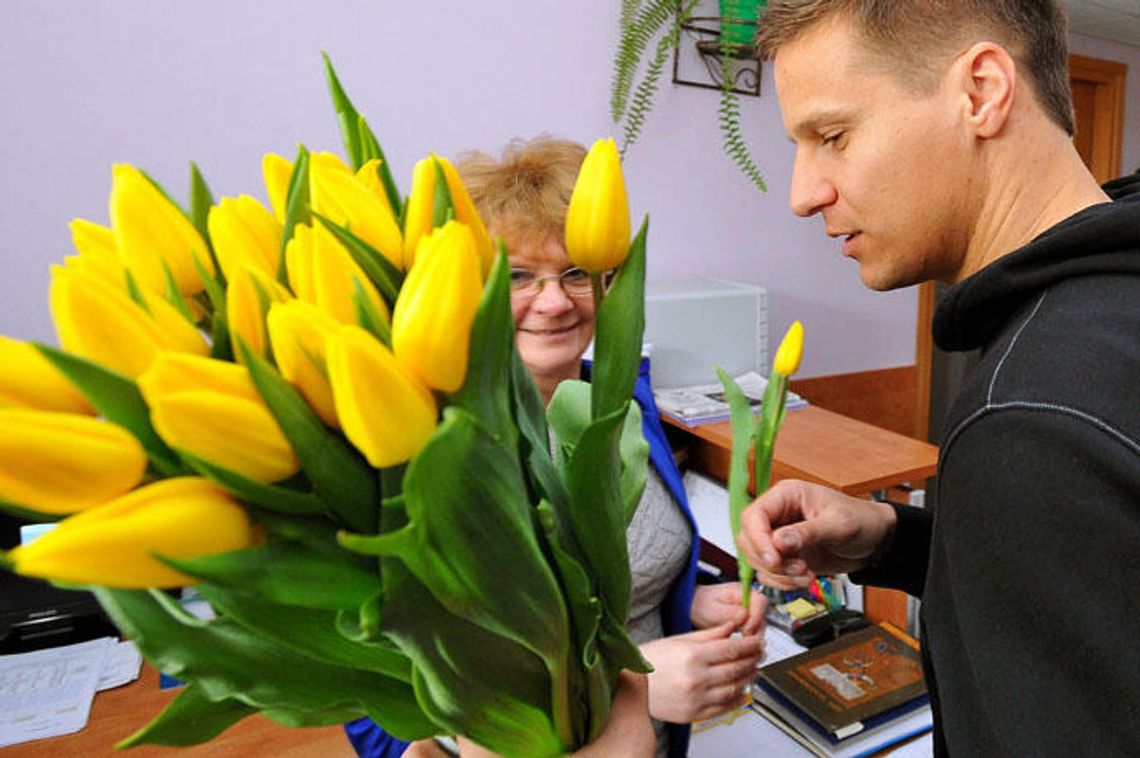 Dziesięciu graczy pożegnało się z GKS Bogdanka. Przedszkolaki miały swoją olimpiadę Dziesięciu graczy pożegnało się z GKS Bogdanka. Przedszkolaki miały swoją olimpiadę
