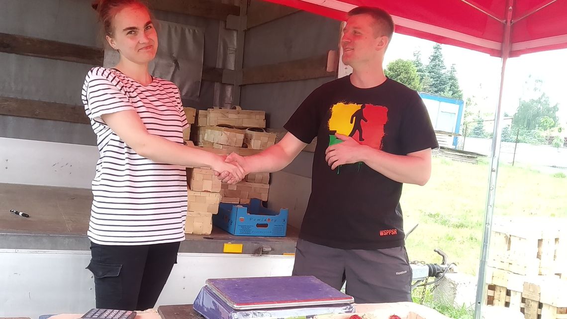 Dziewczyna krzyczała do złodzieja: Oddawaj moje pieniądze! Bohaterską postawą wykazał się jej znajomy