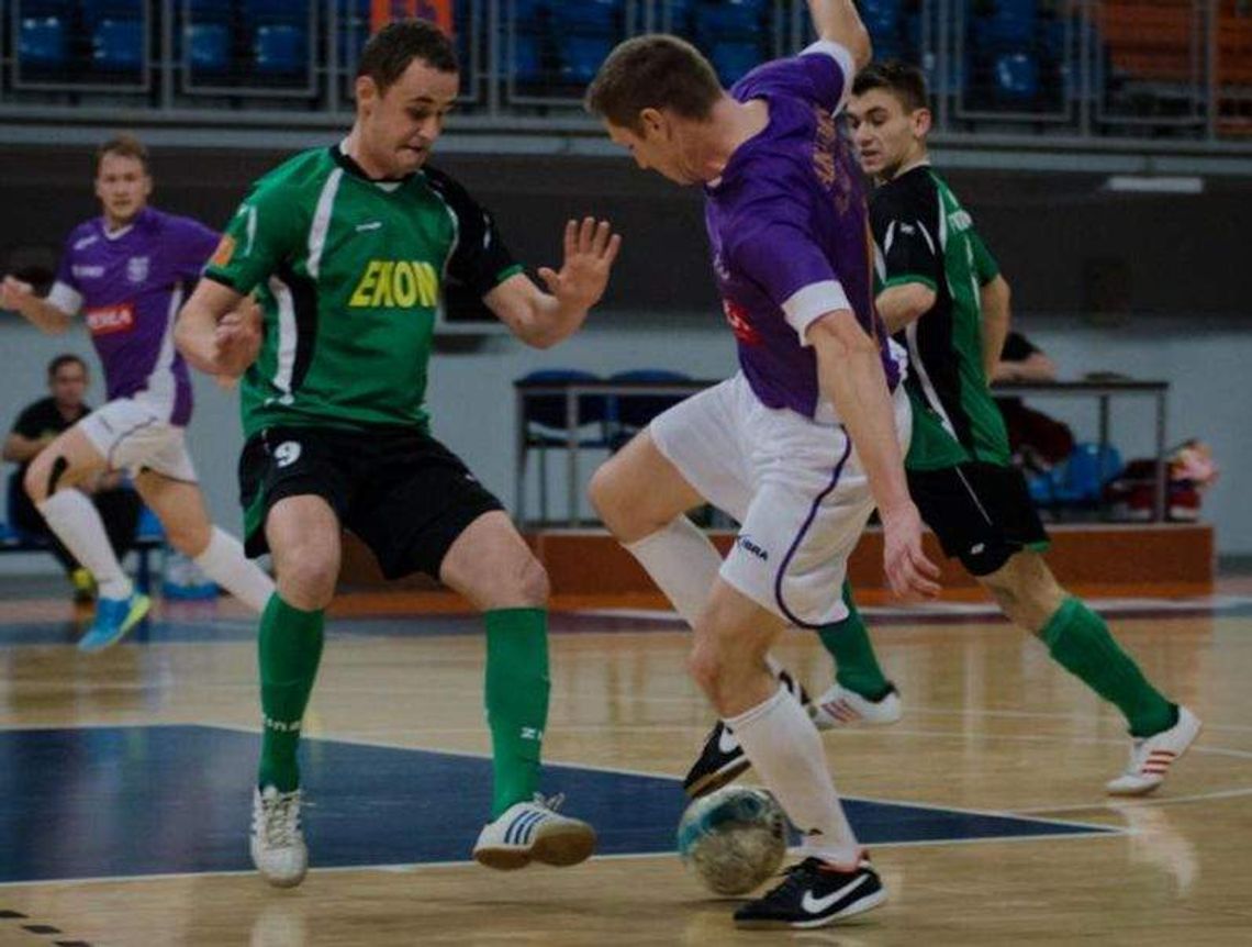 Dziki minimalnie gorsze od lidera