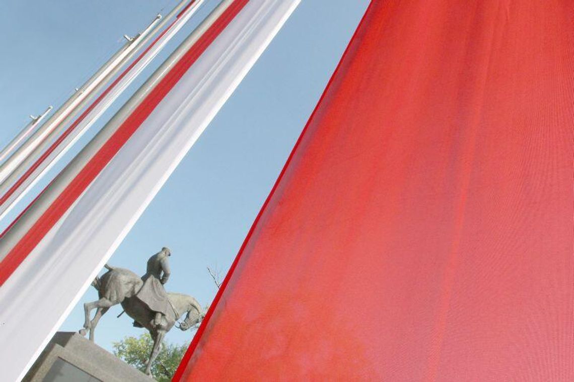 Dziś Dzień Flagi RP. Dlaczego jest biało-czerwona? Dziś Dzień Flagi RP. Dlaczego jest biało-czerwona?