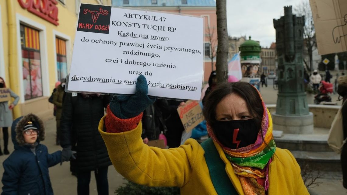 Dziś Dzień Kobiet. "Kwiaty to miły gest, ale bardziej potrzebujemy szacunku na co dzień" Dziś Dzień Kobiet. "Kwiaty to miły gest, ale bardziej potrzebujemy szacunku na co dzień"