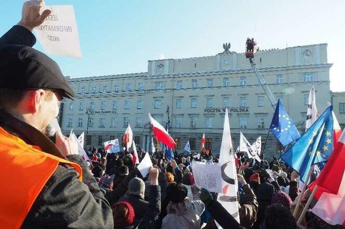 Dziś w Lublinie kolejna manifestacja KOD. W poparciu dla Trybunału Konstytucyjnego Dziś w Lublinie kolejna manifestacja KOD. W poparciu dla Trybunału Konstytucyjnego