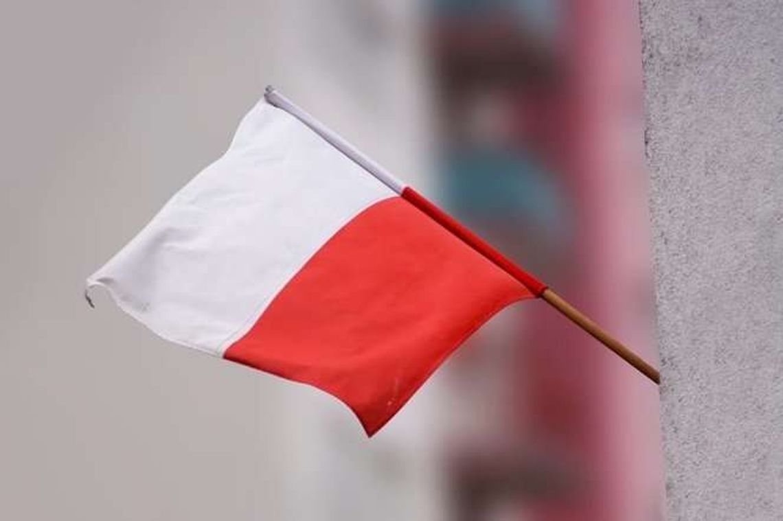 Dzisiaj Dzień Flagi. Czy wiesz wszystko na jej temat? Sprawdźmy to! QUIZ Dzisiaj Dzień Flagi. Czy wiesz wszystko na jej temat? Sprawdźmy to! QUIZ