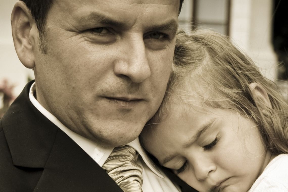 Dzisiaj Dzień Ojca. Polski tata coraz starszy