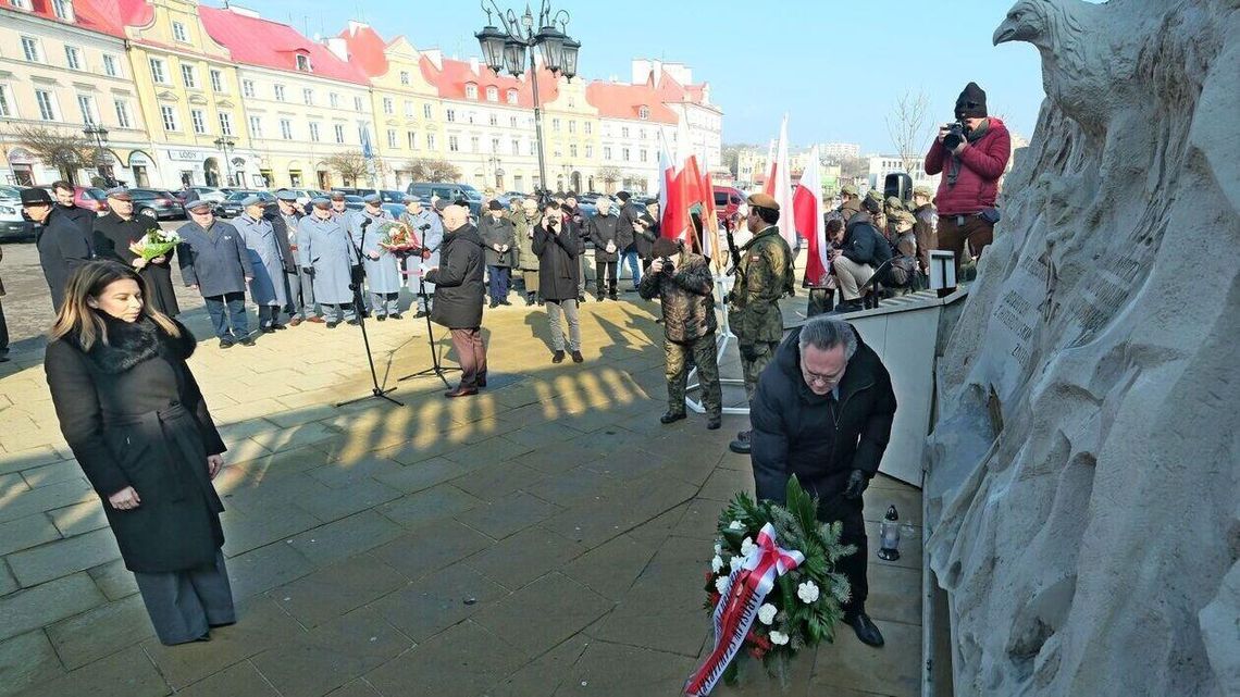 Dzisiaj dzień "Żołnierzy Wyklętych". Lublinianie złożyli kwiaty pod pomnikami