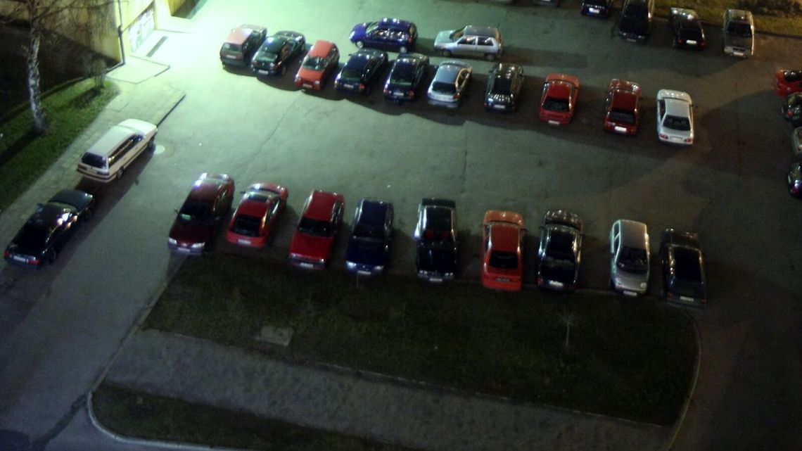 Dziwne nocne odgłosy na parkingu w Lublinie. Na szczęście ktoś zareagował Dziwne nocne odgłosy na parkingu w Lublinie. Na szczęście ktoś zareagował
