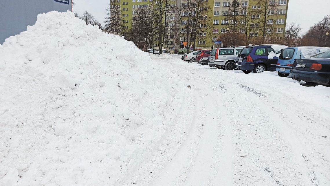 Dzwonią, dzwonią a pług nie przyjeżdża