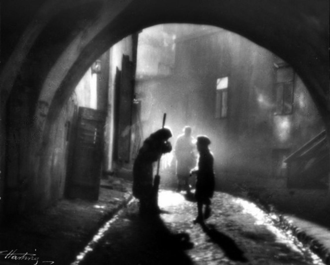 Edward Hartwig: Zas...brama