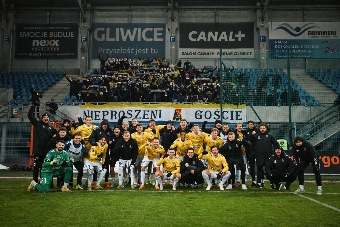 Efektowny centrostrzał, 100 minut gry i VAR na ratunek. Motor wygrał z Piastem Gliwice Efektowny centrostrzał, 100 minut gry i VAR na ratunek. Motor wygrał z Piastem Gliwice