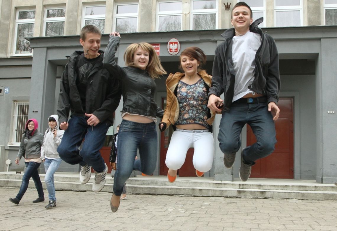 Egzamin gimnazjalny 2012 - polski (test humanistyczny) - odpowiedzi, arkusze